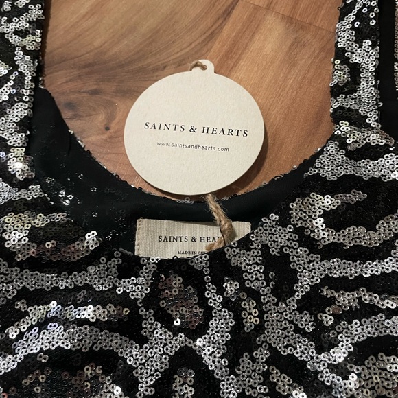 NWT Saints&Hearts Black and Silver Sequin Tank Top Sz L - Picture 5 of 6